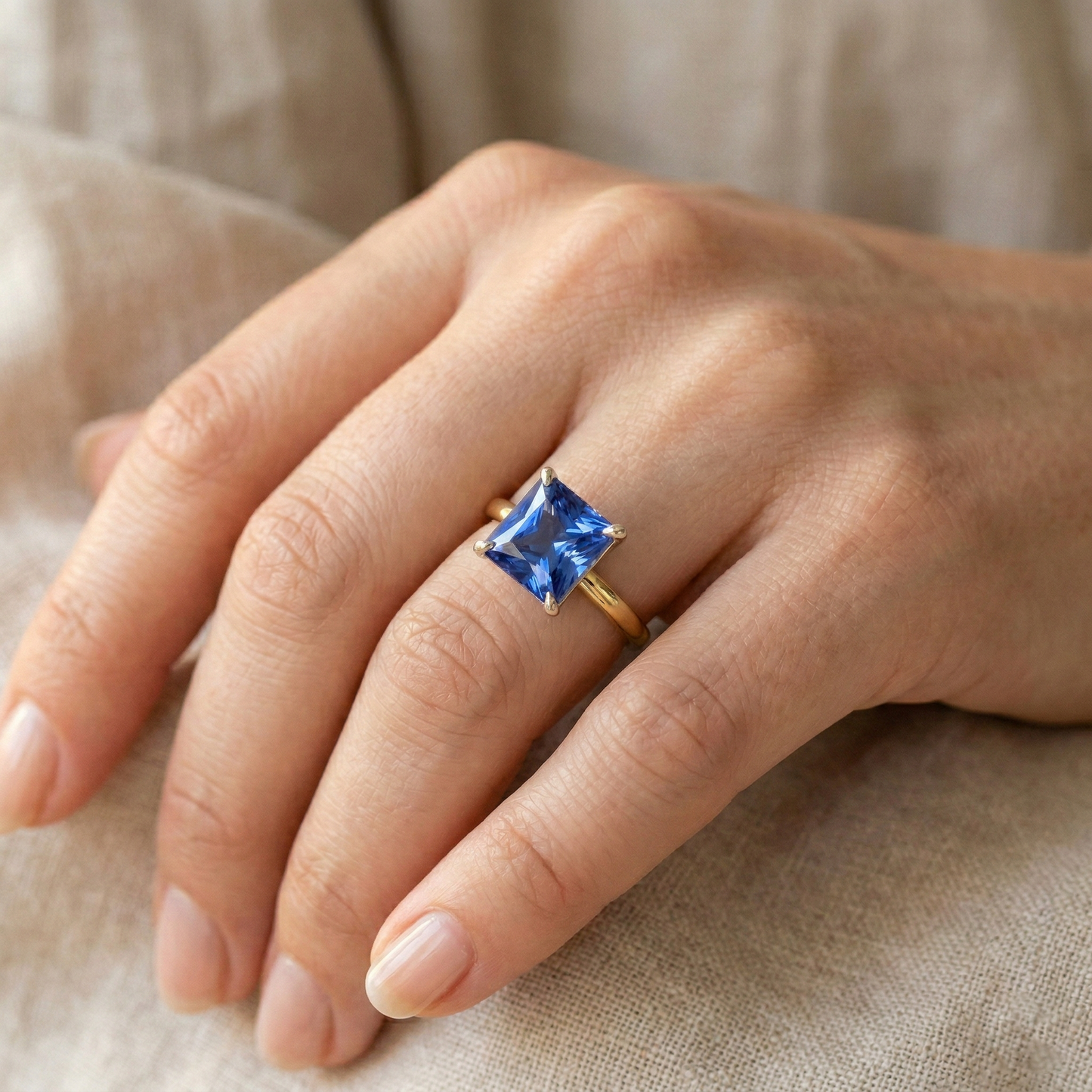 Natural Real ( Not Lab Grown )  Two Tone Solitaire Blue Sapphire Ring 1.50 Carats Tapered Shank
