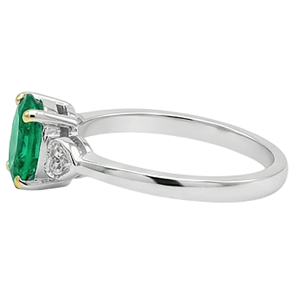 Natural Real ( Not Lab Grown ) Oval Green Emerald GIA And Diamond Ring Tapered Shank