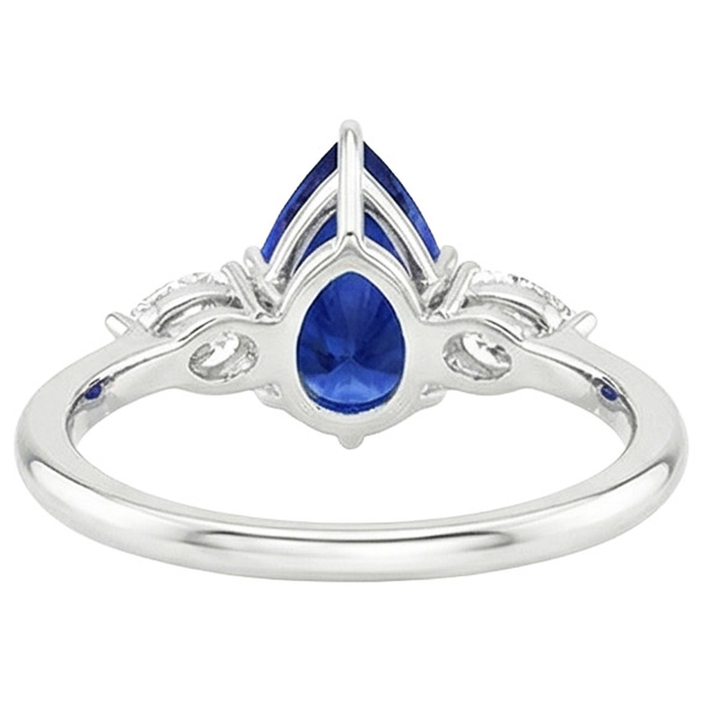 natural pear sapphire 4.50ct ring on white background