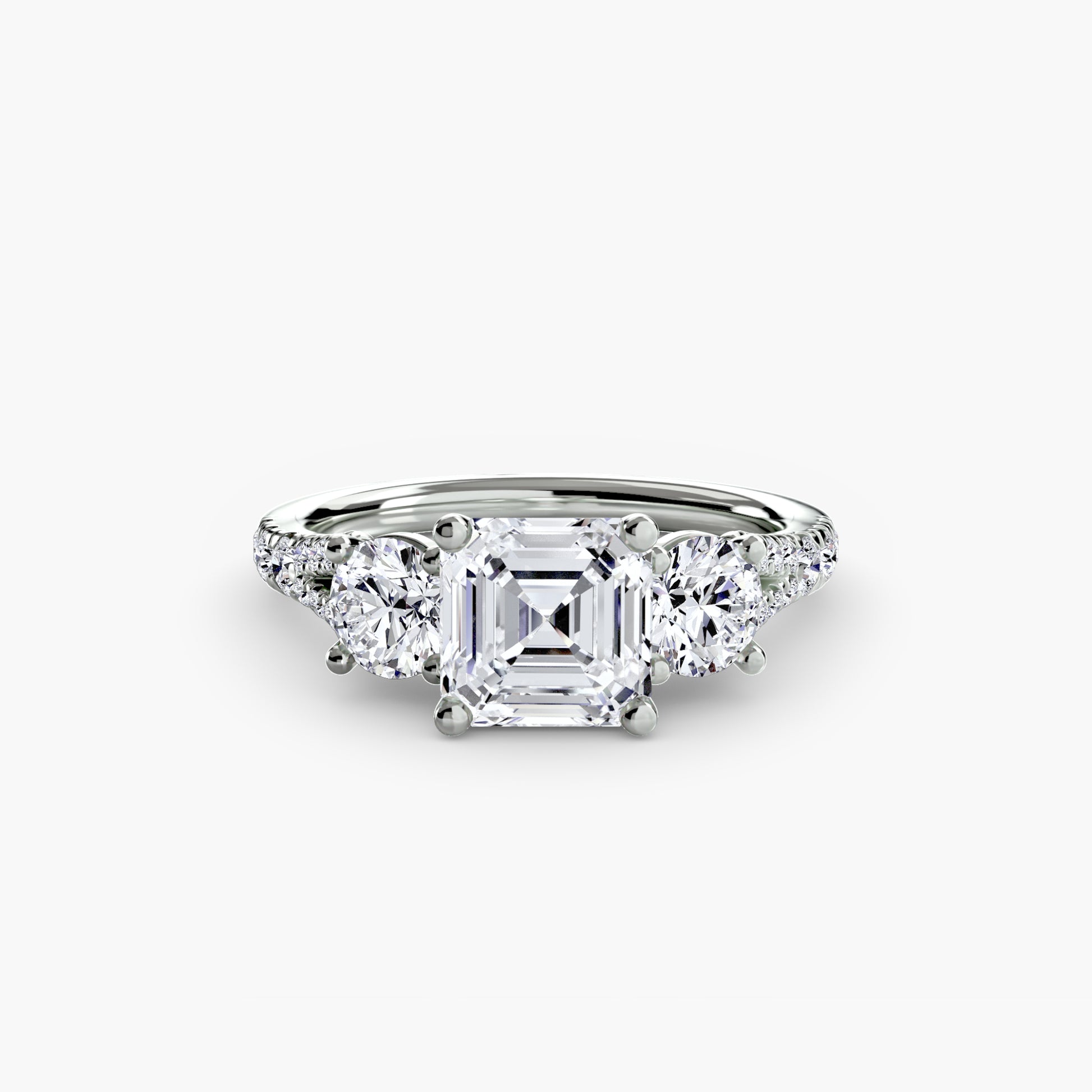 natural round diamond 0.77ct band lifestyle photo