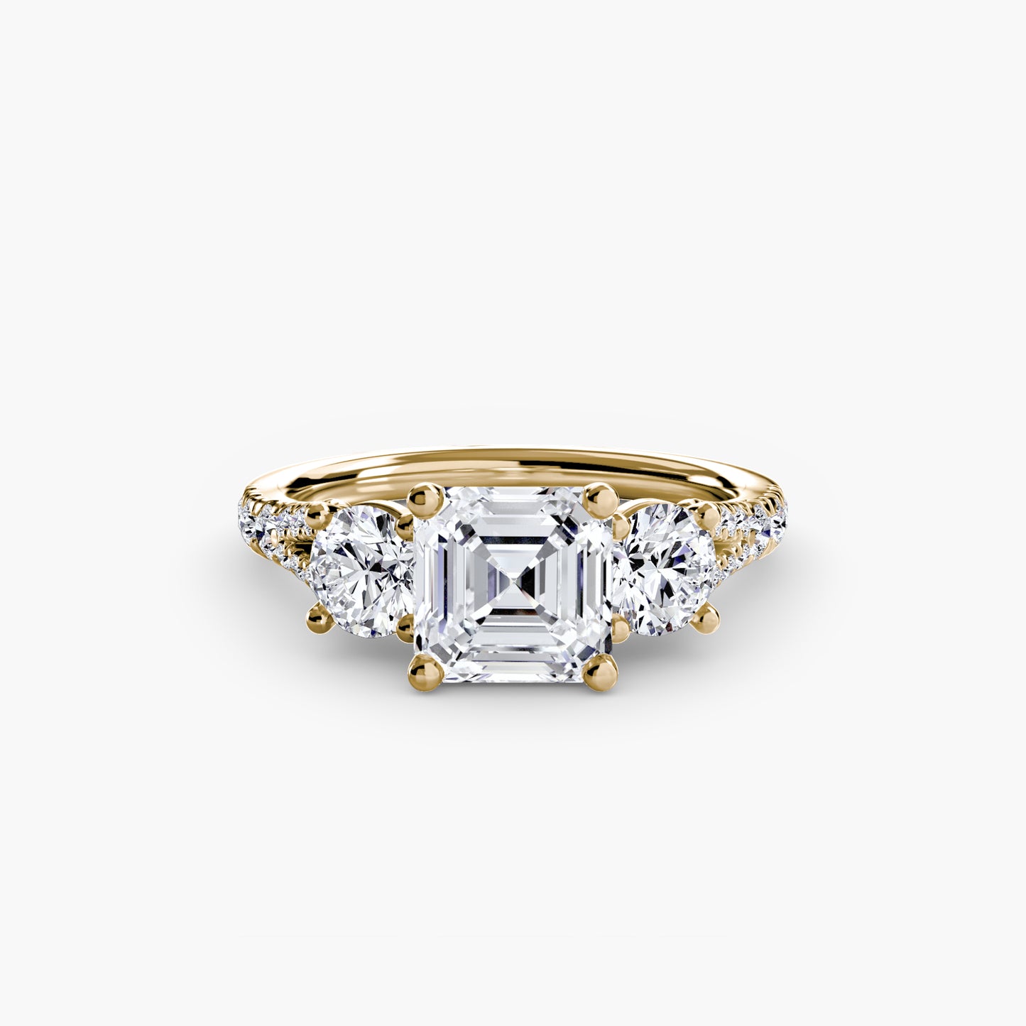 natural round diamond 0.77ct band lifestyle photo