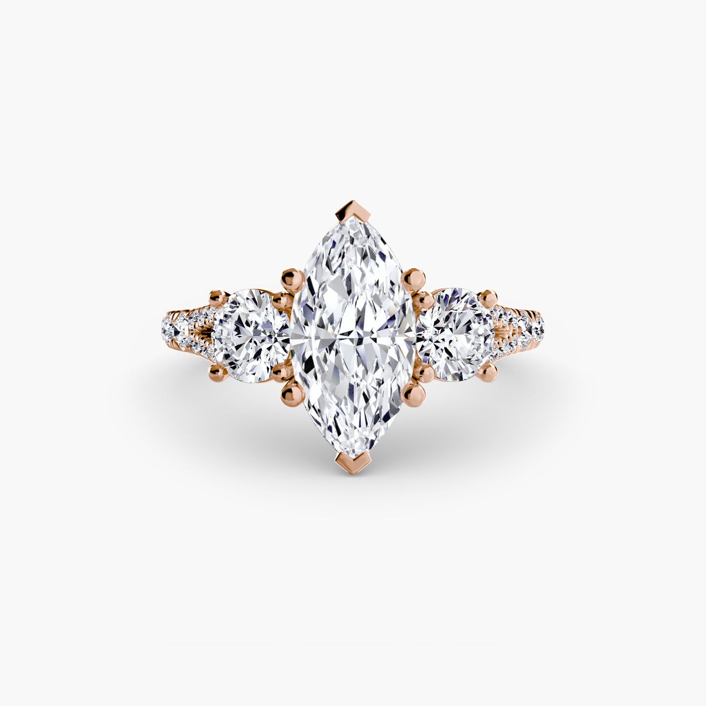 natural round diamond 0.77ct band close up detail