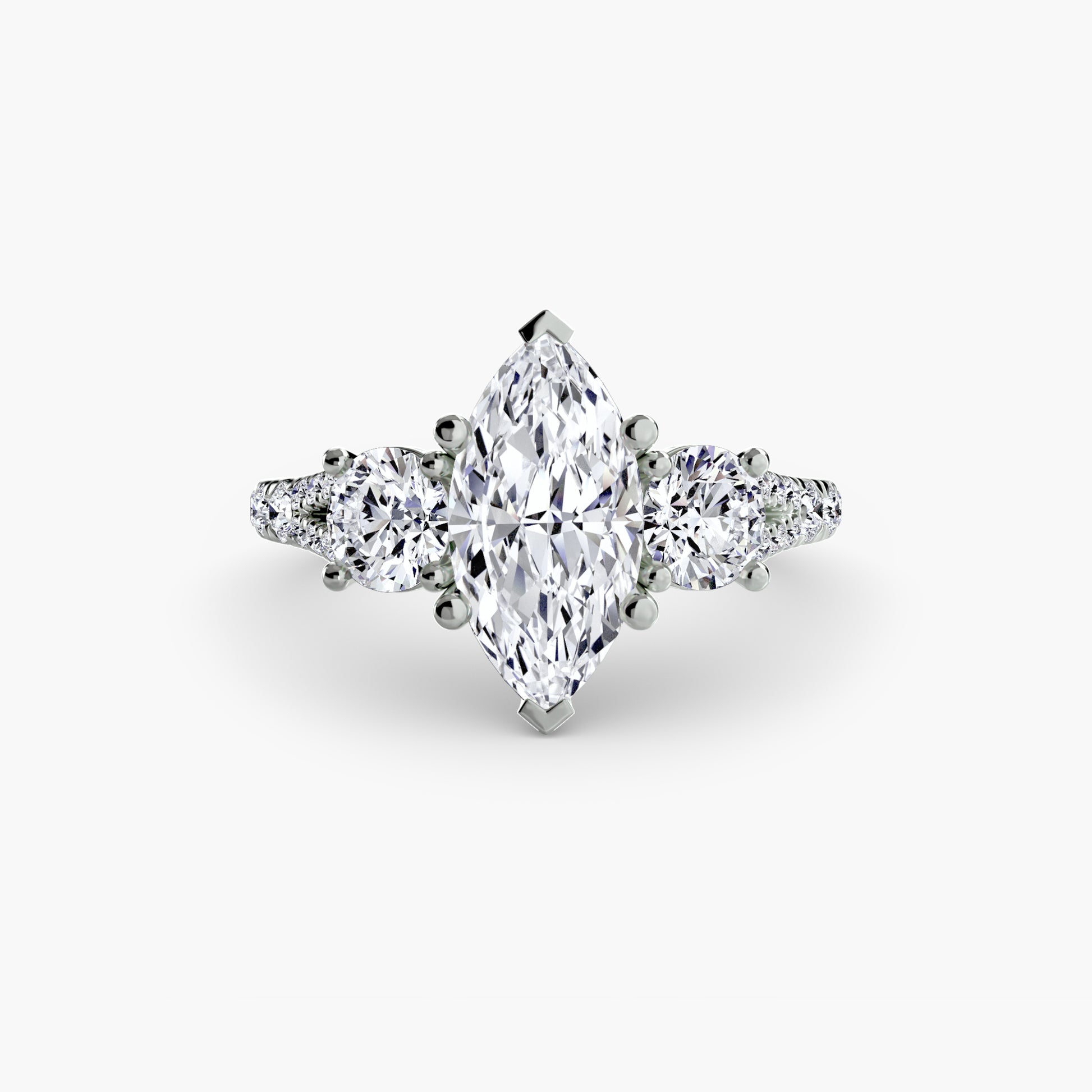 natural round diamond 0.77ct band close up detail
