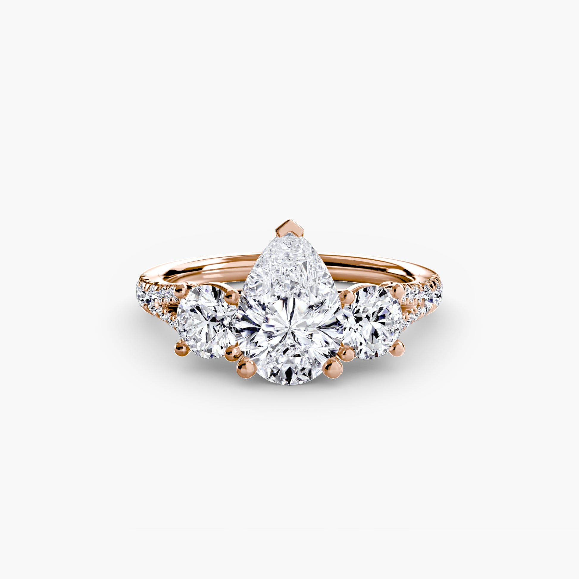natural round diamond 0.77ct band macro detail