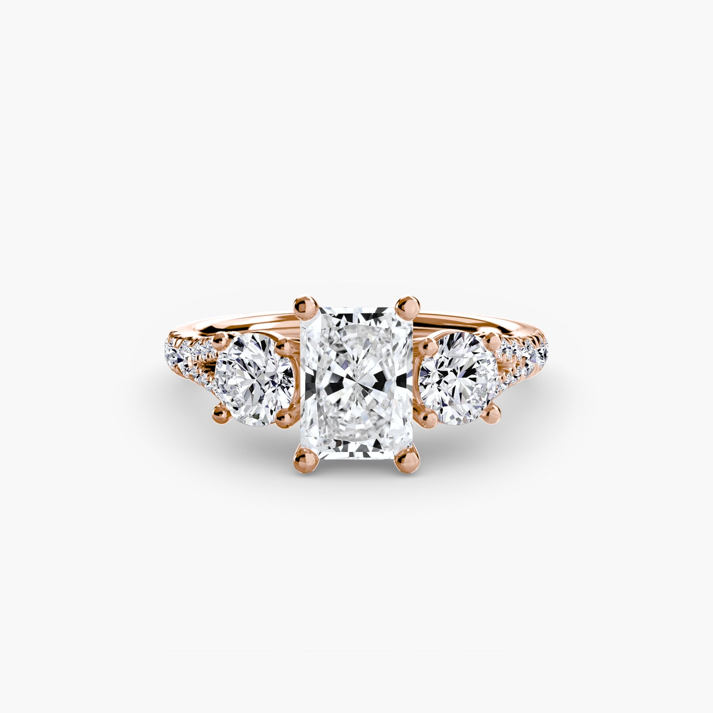 natural round diamond 0.77ct band close up detail