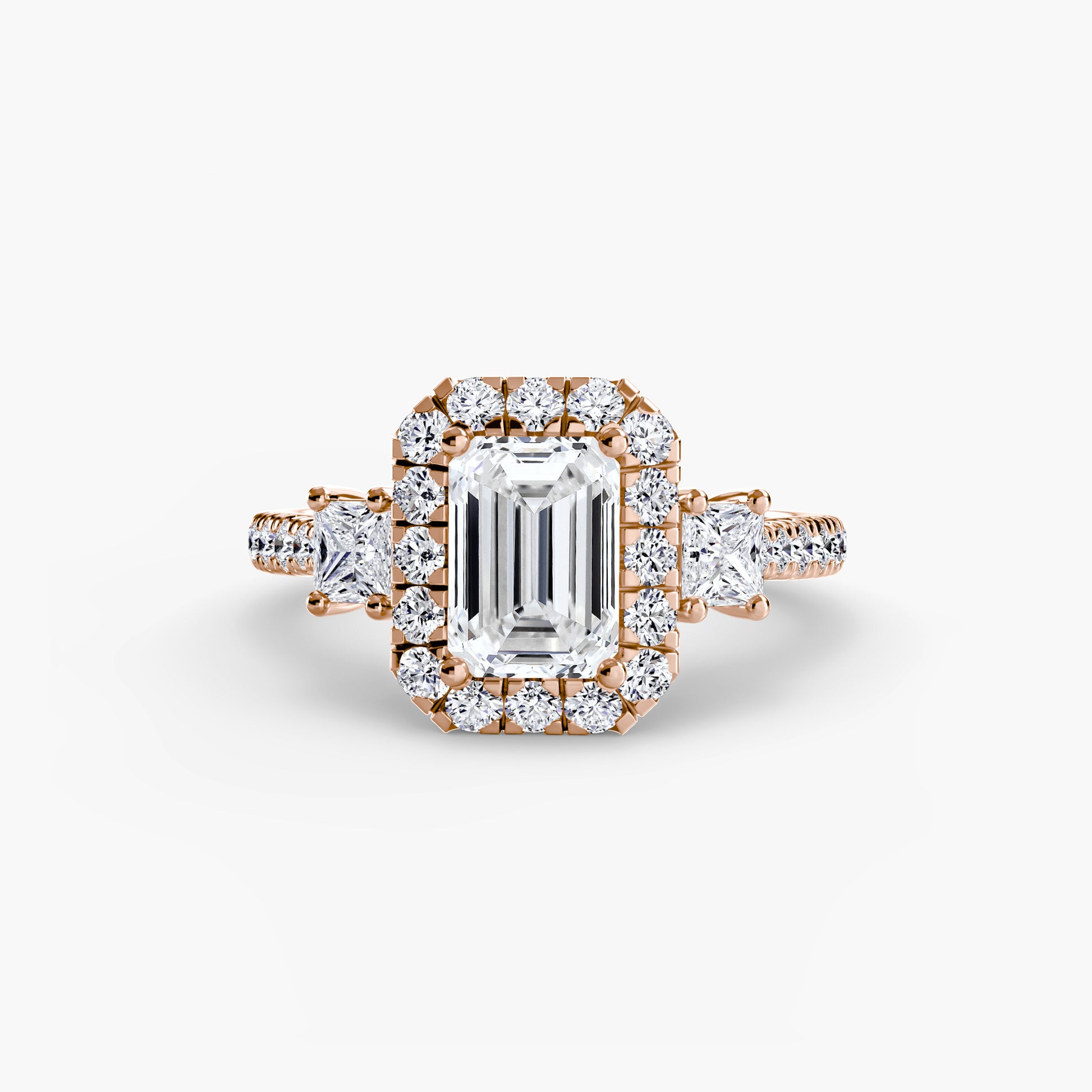 natural round diamond 0.69ct ring close up detail