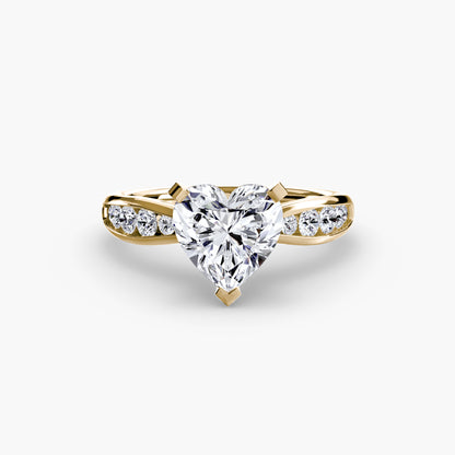 natural round diamond 0.31ct other on white background