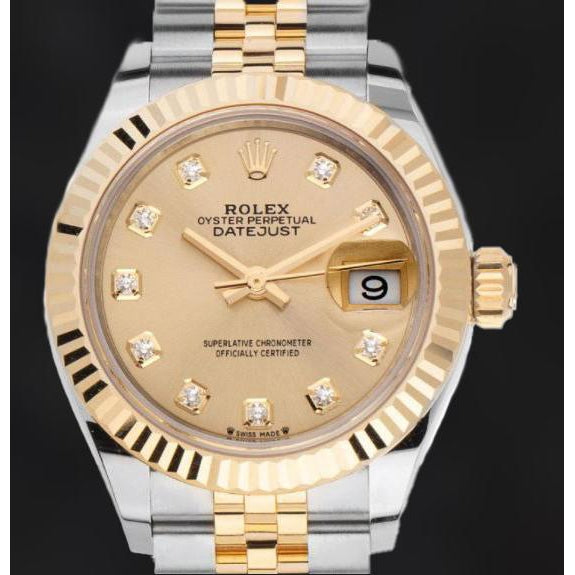 natural round diamond watch front view