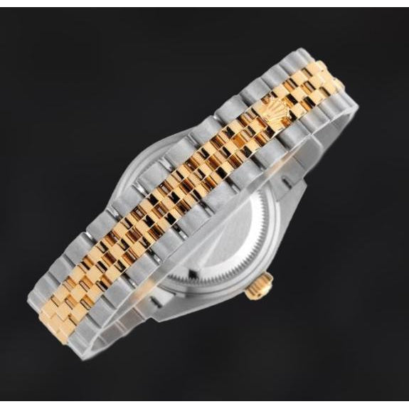 natural round diamond watch top view