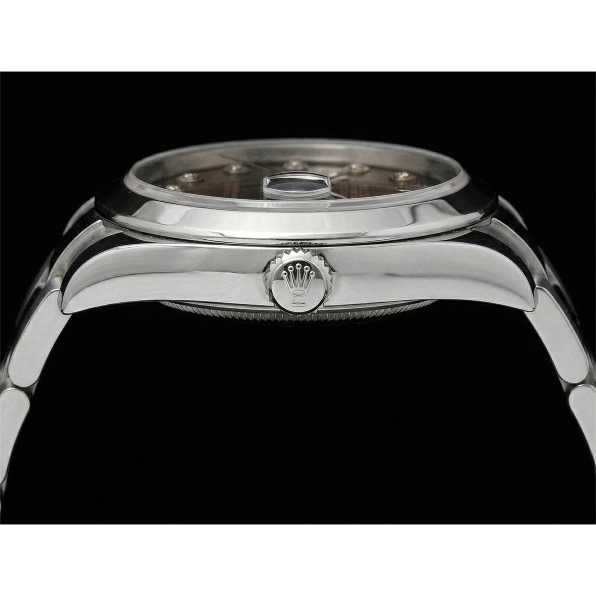 natural diamond 0.20ct watch top view
