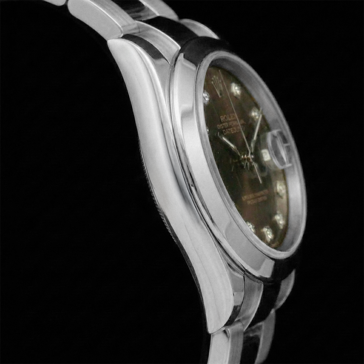 natural diamond 0.20ct watch close up detail