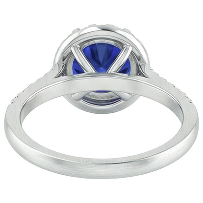 natural round sapphire 2.50ct ring on white background