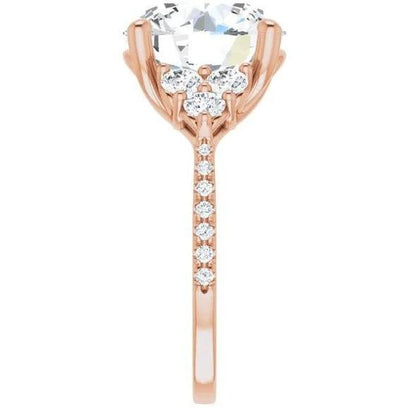 natural round diamond 7.50ct ring close up detail