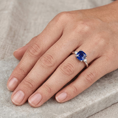 Small Round Natural Earth Mined Diamond 3 Stone Blue Sapphire Ring Asscher Cut 2.75 Carats