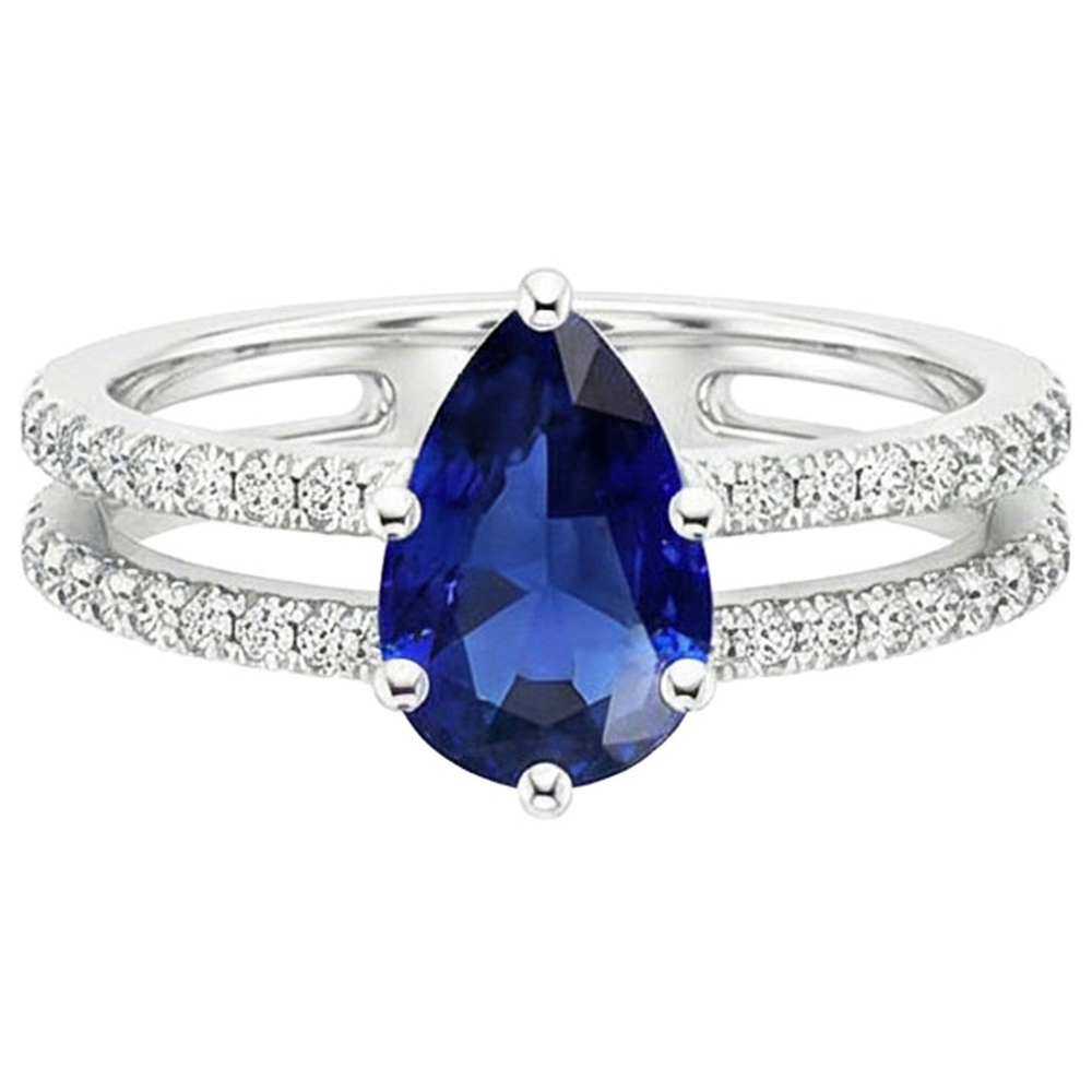 natural round sapphire 4ct ring close up detail