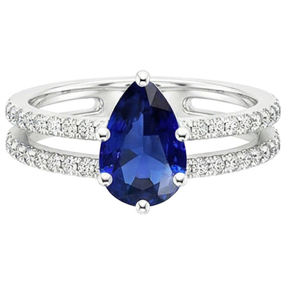 natural round sapphire 4ct ring close up detail