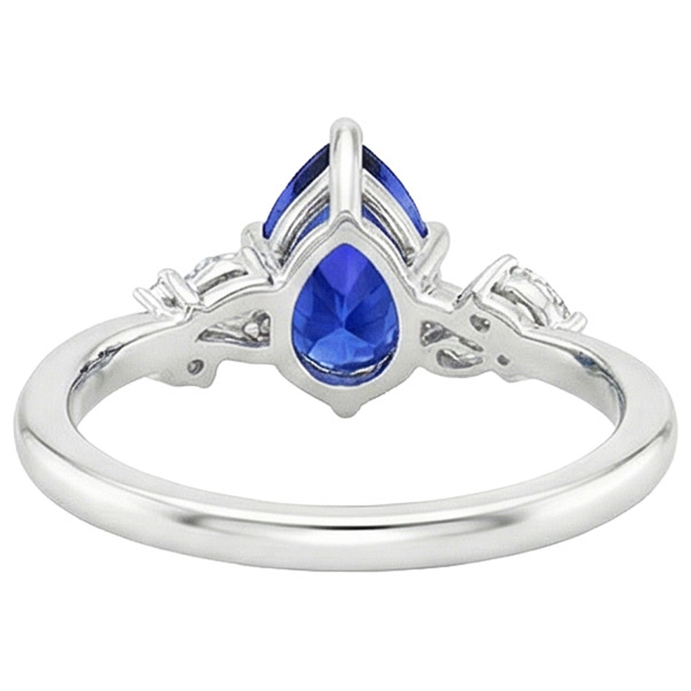 natural round sapphire 3.50ct ring on white background