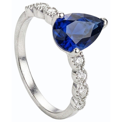 natural round sapphire 3.50ct ring close up detail