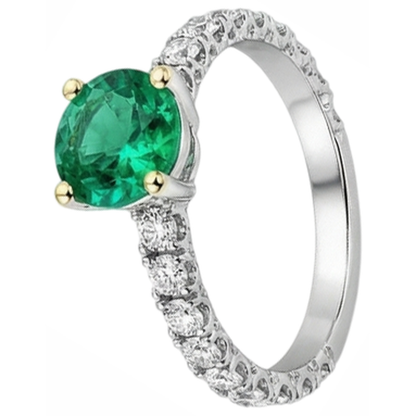 natural round emerald 2.50ct ring close up detail