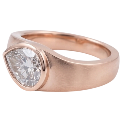 Solitaire Ring Pear Diamond 2 Carats Rose Gold Wood Grain Metal
