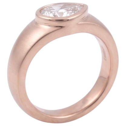 Solitaire Ring Pear Diamond 2 Carats Rose Gold Wood Grain Metal
