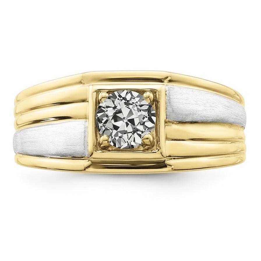 natural round diamond 1ct watch close up detail