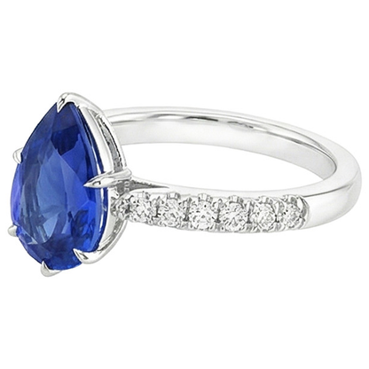 natural round sapphire 5ct ring top view