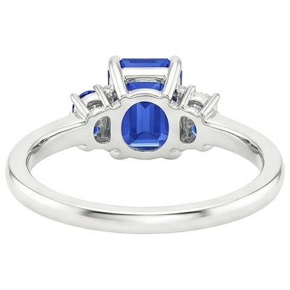 natural emerald sapphire 3ct ring on white background