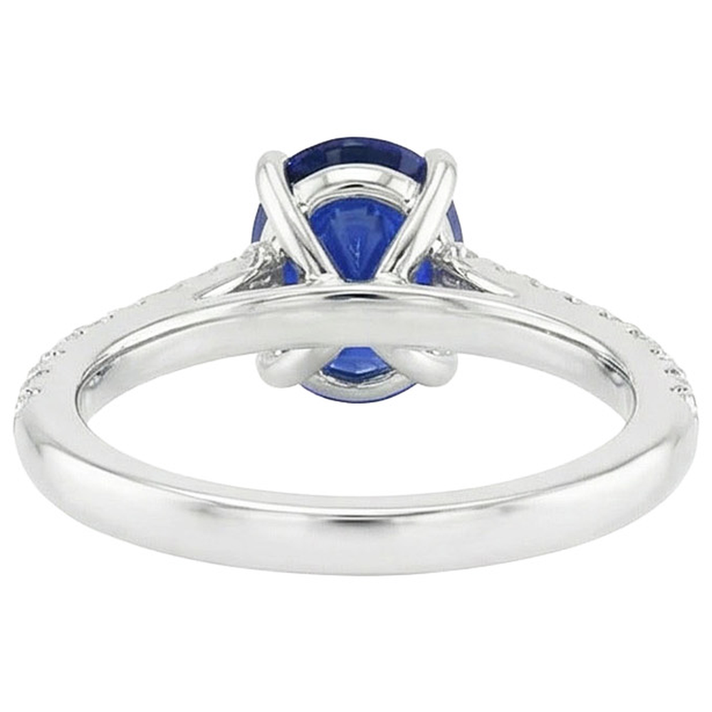 natural round sapphire 5.25ct ring on white background