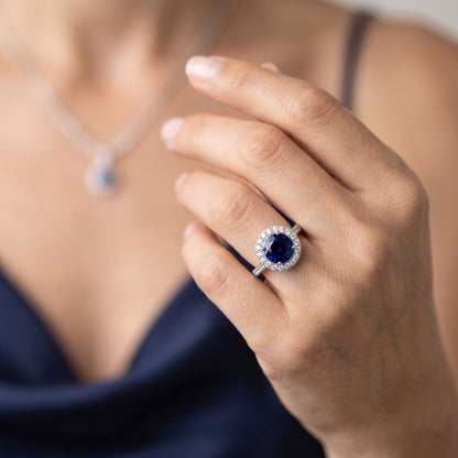 Sparking Natural Earth Mined Diamond Halo Ring Round Cut Ceylon Sapphire 3.50 Carats Gold