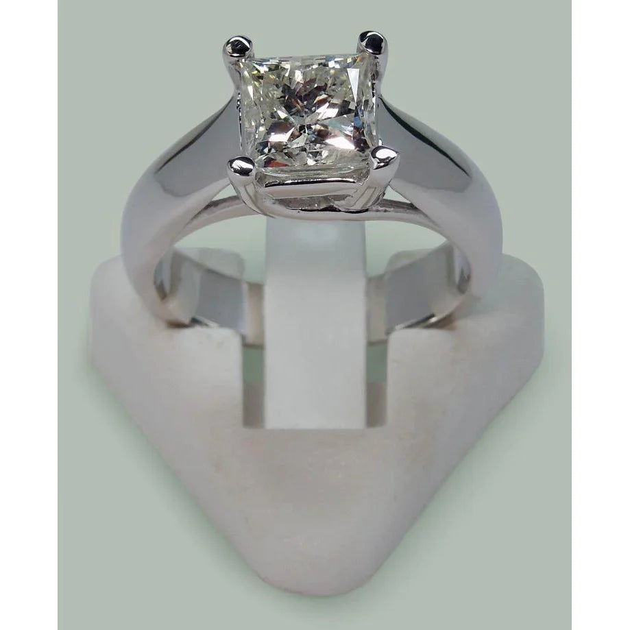 Sparkling Princess Diamond Solitaire Ring