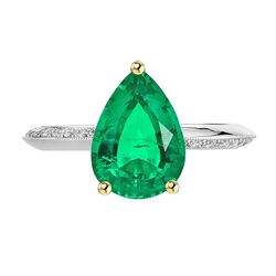 Teardrop Shaped Green Emerald Ring Ladies Diamond Jewelry