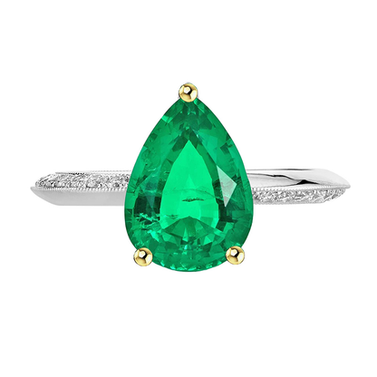Teardrop Shaped Green Emerald Ring Ladies Diamond Jewelry