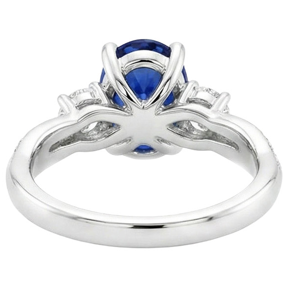 natural round sapphire 4ct ring on white background