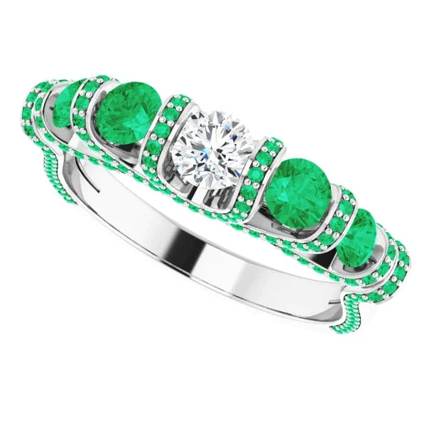 Unique Style Round Diamond Emerald Ring 3.90 Carats