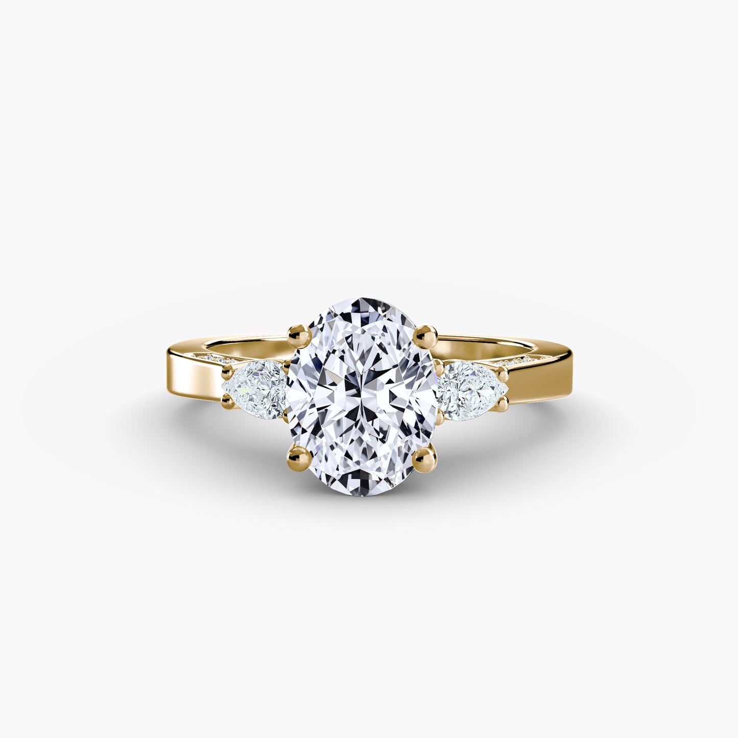 natural round diamond 0.31ct other on white background