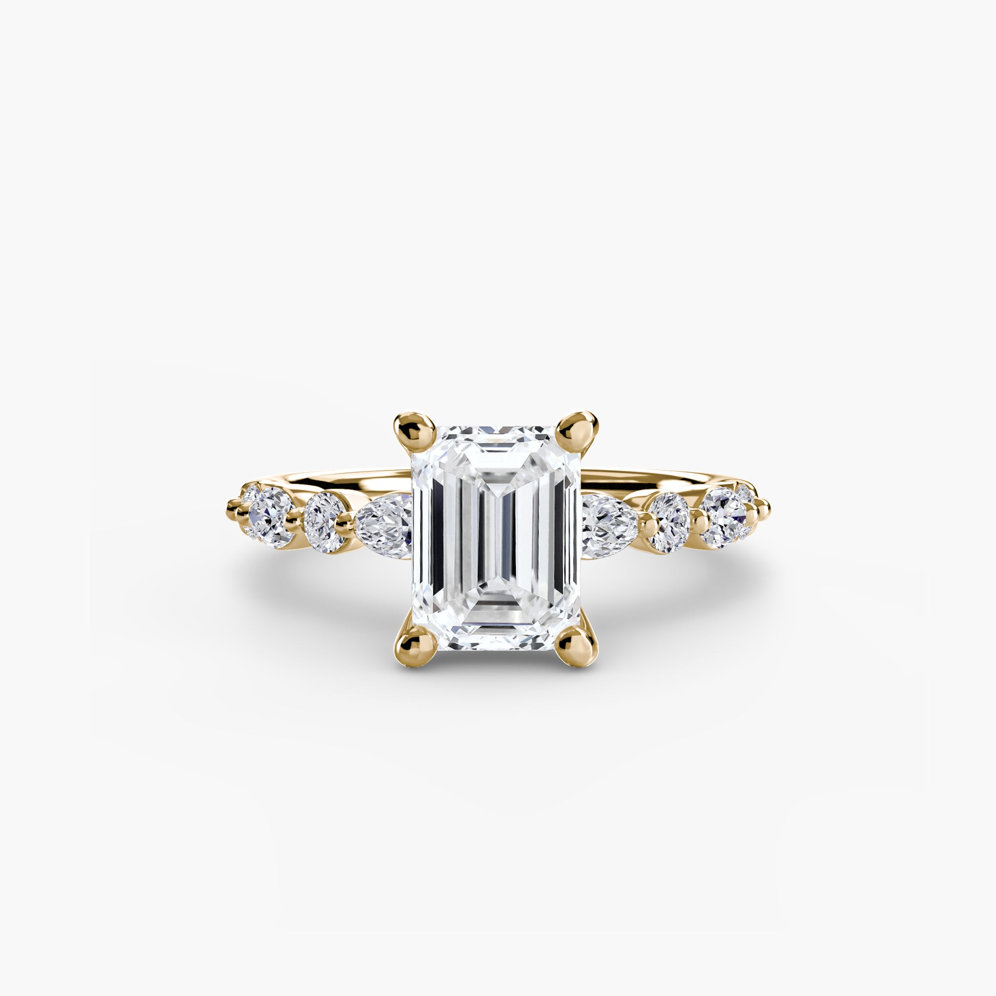 natural round diamond 0.35ct band close up detail