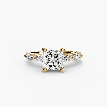 natural round diamond 0.35ct band close up detail