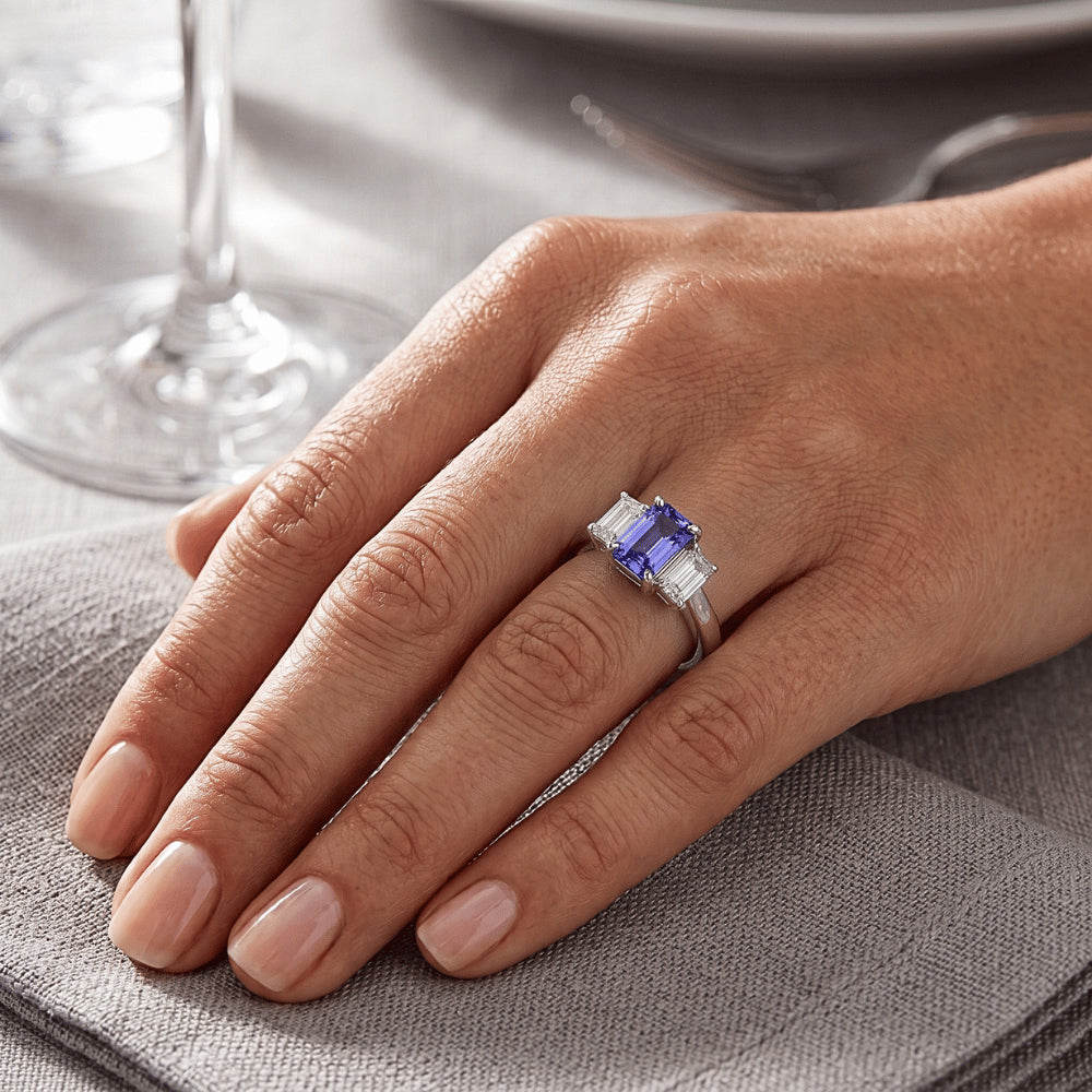 Women Natural Earth Mined Diamond Anniversary Ring Radiant Cut Ceylon Sapphire 1.50 Carats