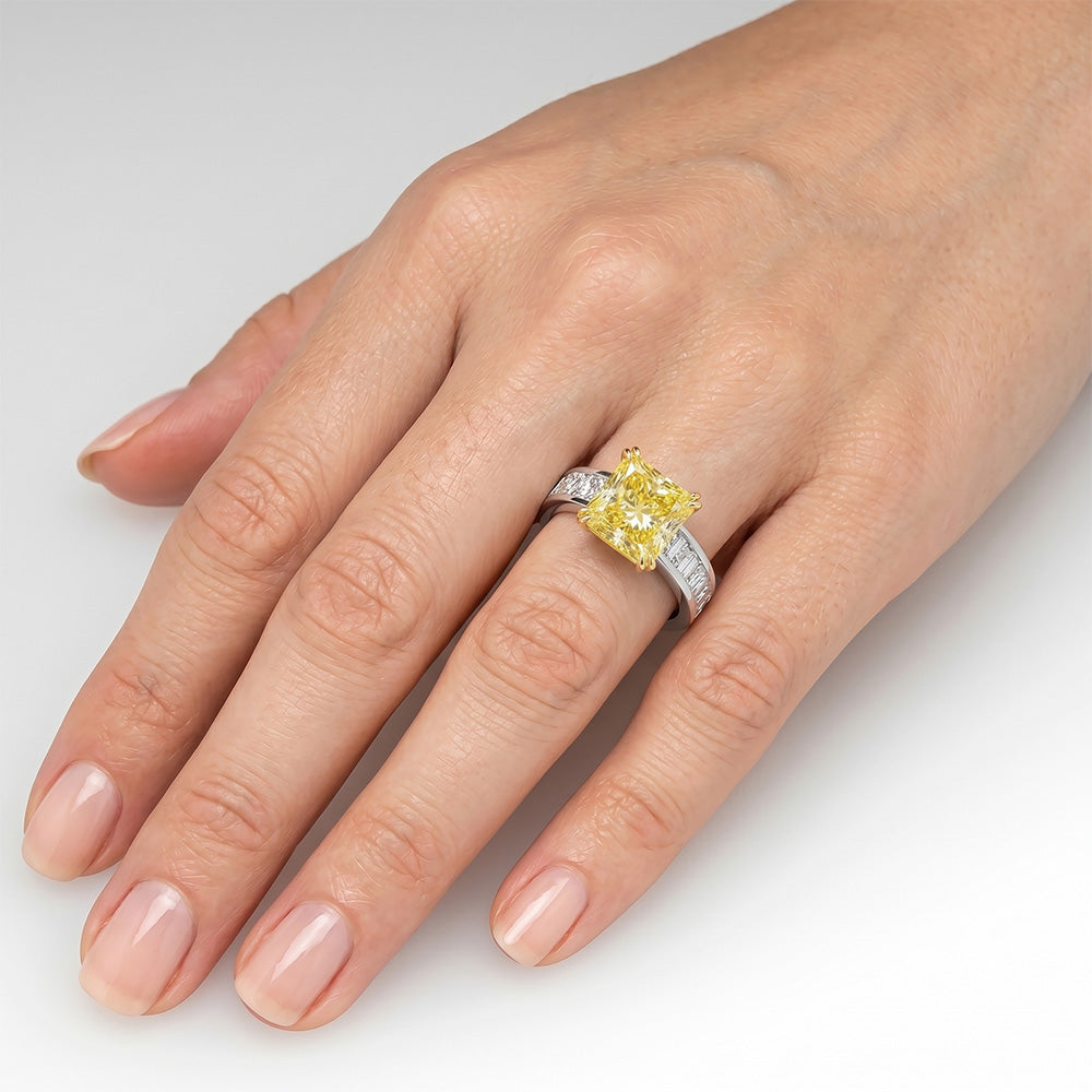 Yellow Canary Diamond VVS Halo Setting Ring 3.76 ct in 14 Karat