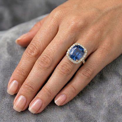 Yellow Gold Oval Sapphire Halo Natural Earth Mined Diamond Ring 11.25 Carats 14K