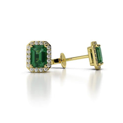Yellow Gold Lady Studs Earrings 5.40 Ct Green Emerald And Diamonds Halo