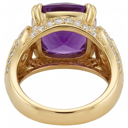Cushion Cut Amethyst ring in 14K Yellow Gold – top view