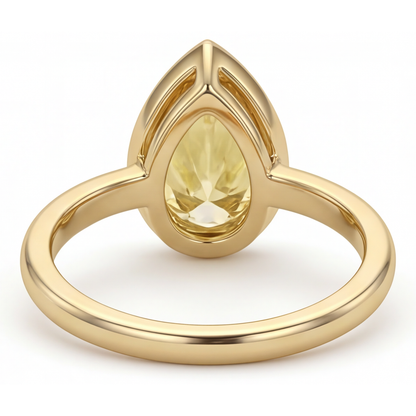Proposal Ring 14 Karat Yellow Gold with Canary Yellow Diamond – detail view