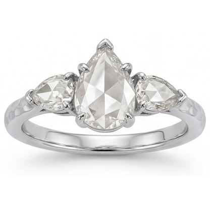 Shimmering 3-Stone Ring 1.5 ct – main view