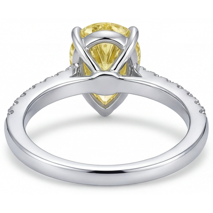 Luxurious Fancy Yellow Diamond Statement Ring 1.75 ct – detail view