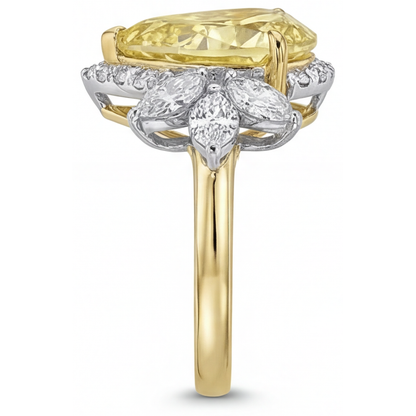 Dazzling Statement Ring 4 ct – profile view