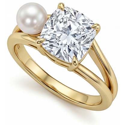 Cushion Fine Diamond ring in 14K Yellow Gold – side view