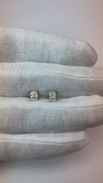 1.5 Carats Radiant Cut Diamond Stud Solitaire Earring White Gold 14K