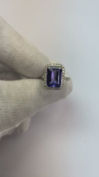 5.50 Ct Emerald Cut Tanzanite Diamond Solitaire Ring With Accent